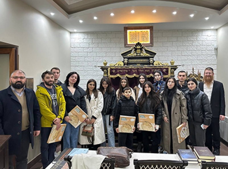 Дружеская встреча с армянской молодежью в синагоге