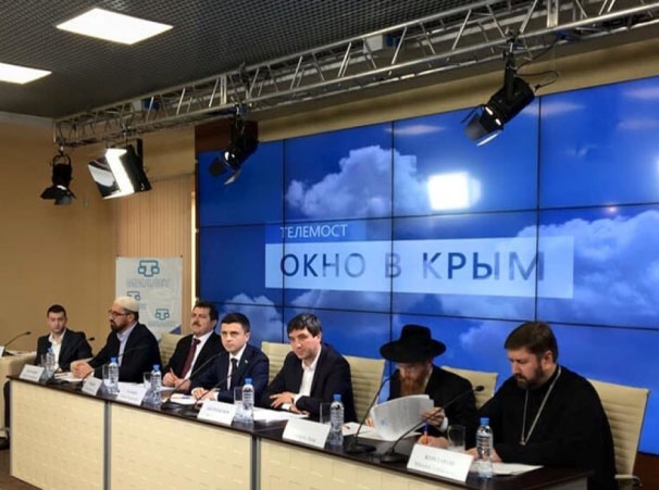 МИД РФ: Зарубежные СМИ должны получать информацию о Крыме из первых рук